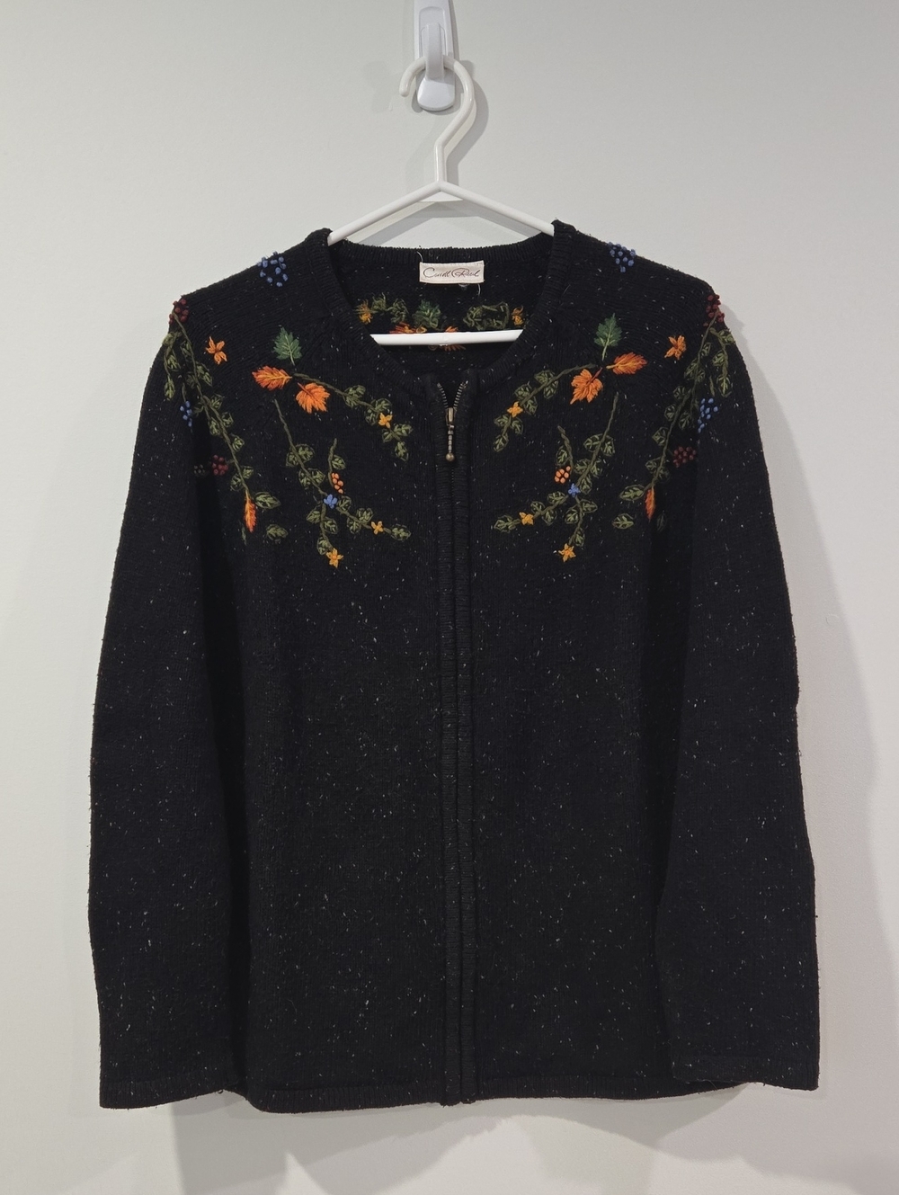 Retro Embroidered Black Zip-Up Grandmacore/Cottagecore Cardigan Sweater - Picture 8 of 9